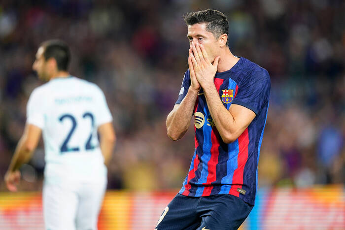 Twitter rozgrzany do czerwoności meczami LM. "Obrona Barcy rozmontowana szybciej niż Camp Nou przed remontem"