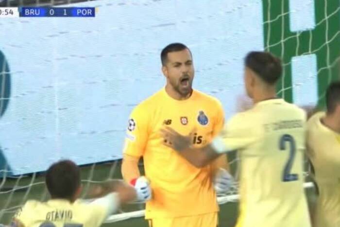 Niewiarygodny wyczyn bramkarza FC Porto! Obronił dwa rzuty karne w dwie minuty [WIDEO]