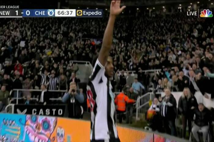 Piłkarz Newcastle posłał rakietę i dał "Srokom" trzy punkty. Chelsea przegrała na własne życzenie [WIDEO]