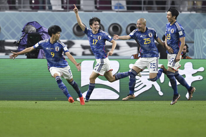 Japonia rewelacją MŚ, trener krytykowany. Powstał nawet specjalny hashtag. "On czasem niepotrzebnie to robi"