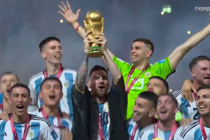 Messi i Argentyna z upragnionym trofeum. Szczególna chwila 35-latka, wreszcie podniósł Puchar Świata [WIDEO]