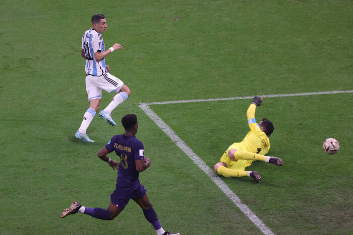 Angel Di Maria przewidział, że strzeli gola w finale mundialu. Ujawniono przedmeczową wiadomość do żony