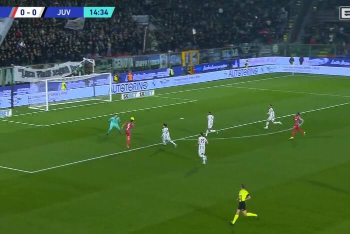 Wielki błąd Wojciecha Szczęsnego w meczu Juventusu! Polak miał ogromne szczęście [WIDEO]