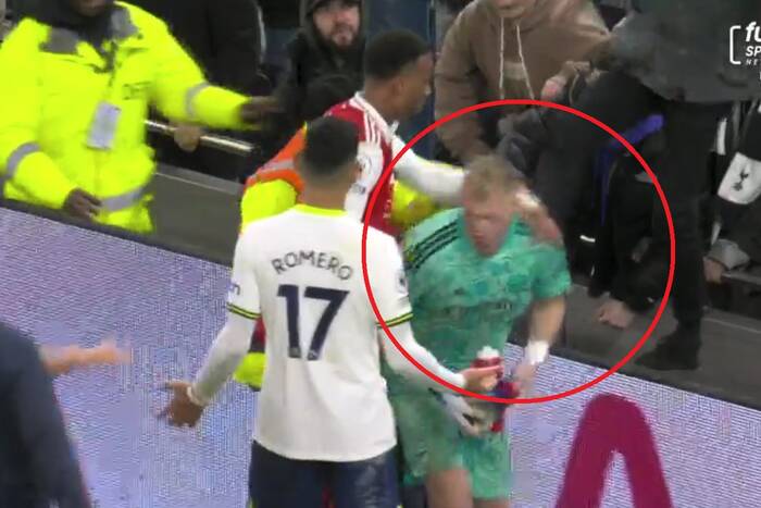 Szokujące sceny po derbach Londynu. Kibic Tottenhamu zaatakował Aarona Ramsdale'a [WIDEO]
