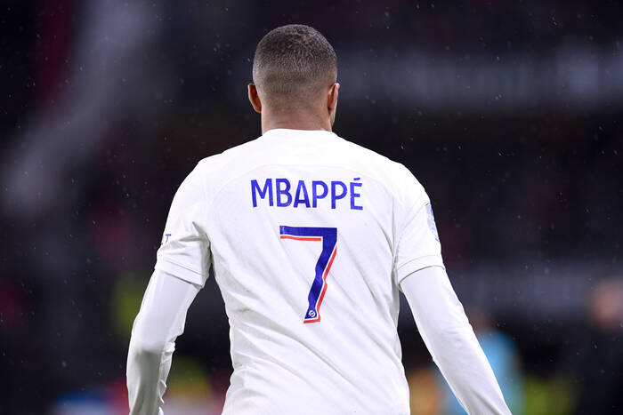 Angielski klub chciał pozyskać Kyliana Mbappe. PSG postawiło zaporowe żądania