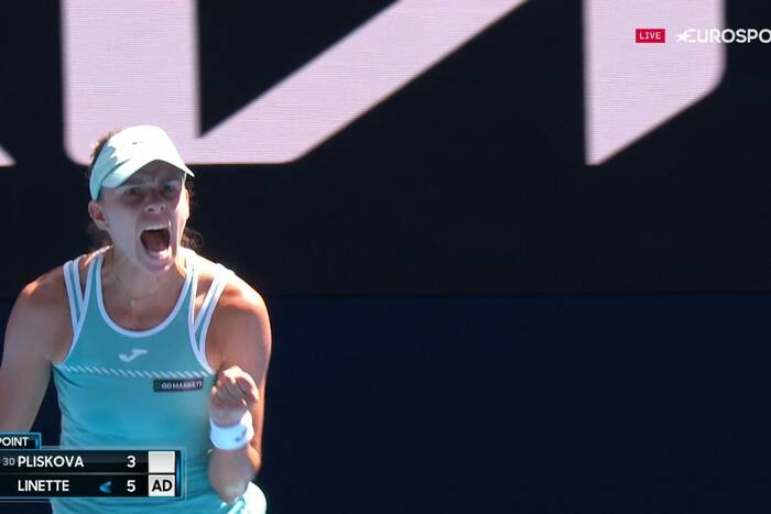 Magda Linette w półfinale Australian Open! Fenomenalny mecz Polki, pokonała byłą liderkę rankingu! [WIDEO]