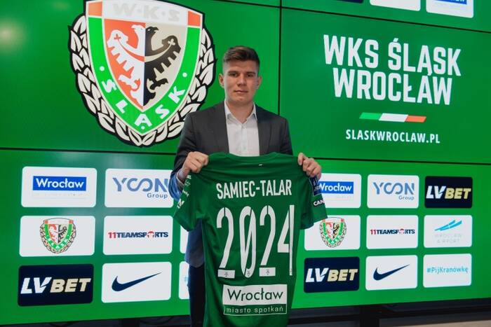 Śląsk Wrocław przedłużył kontrakt z ofensywnym piłkarzem. To nagroda za udaną jesień