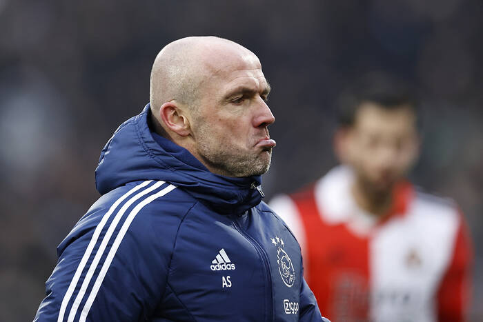 Ajax Amsterdam wyrzucił trenera! Oświadczenie klubu jest miażdżące