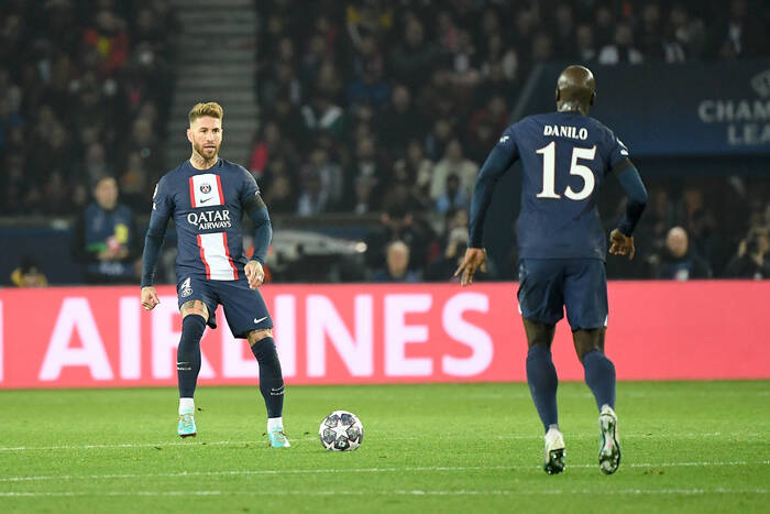 Sergio Ramos ochłonął i pokazał klasę. Napisał do fotoreportera, którego odepchnął po meczu z Bayernem