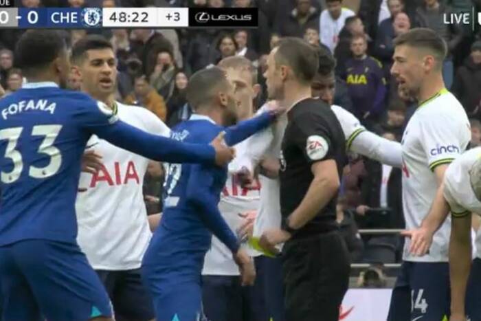 Koszmar Chelsea trwa, kolejna porażka "The Blues"! Tottenham lepszy w derbach, Ziyechowi puściły nerwy [WIDEO]