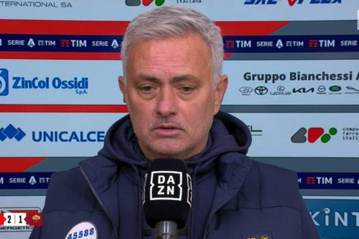Mourinho nie wytrzymał po czerwonej kartce. Chce podać arbitra do sądu. "Nie rozumie, co do mnie powiedział" Mourinho nie wytrzymał po czerwonej kartce. Chce podać arbitra do sądu. "Nie rozumie, co do mnie powiedział"