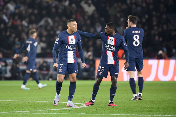 "Przerobili już wszystko i nikt nie dał rady. Nigdy nie wygrają LM". Twitter komentuje porażkę PSG z Bayernem
