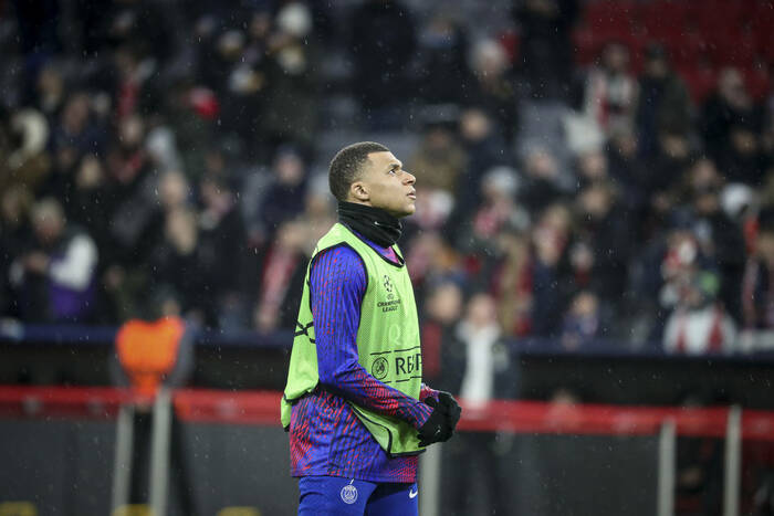 Kylian Mbappe jednak odejdzie z PSG?! Piłkarz podjął ważną decyzję