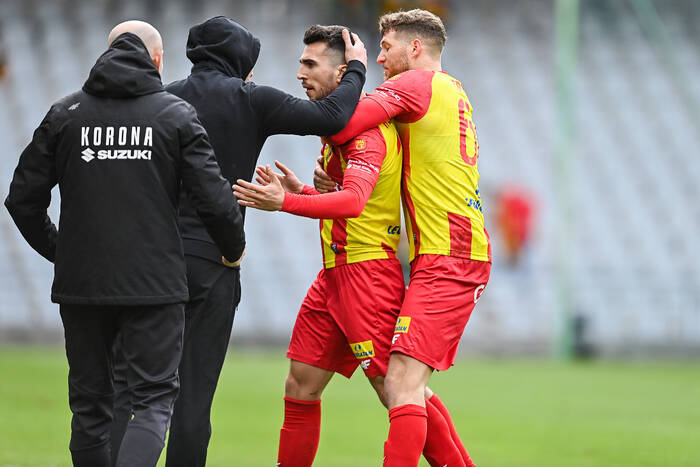 Ronaldo trafił z dystansu w Ekstraklasie! Korona Kielce lepsza od Miedzi Legnica [WIDEO]