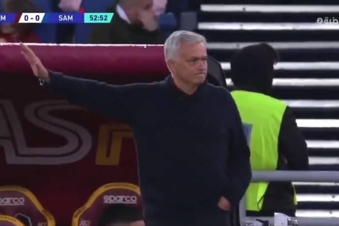 "Moich przyjaciół nie ruszamy". Mourinho uciszał kibiców Romy. Obrażali trenera rywali [WIDEO]
