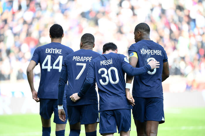 Piłkarz PSG na wylocie z klubu! Skreślono go błyskawicznie. "Jego transfer jest postrzegany jako porażka"