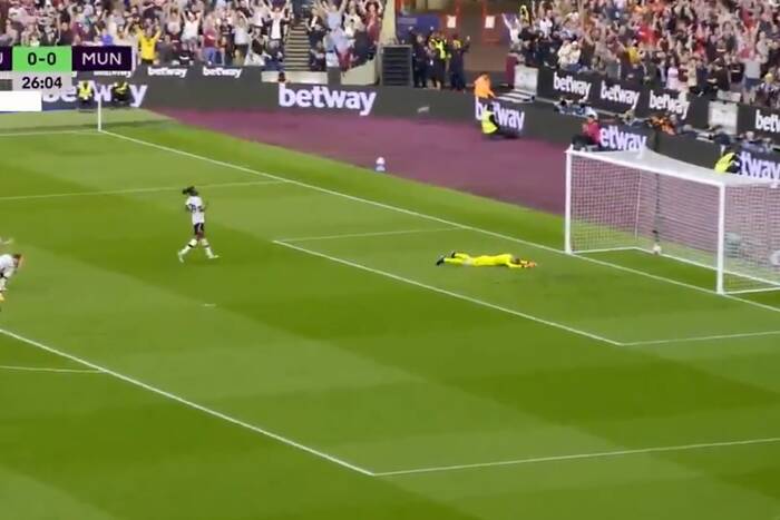 Koszmarna interwencja Davida de Gei! Bramkarz Manchesteru United zawalił gola w meczu z West Hamem