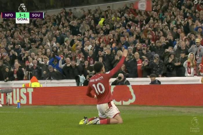 Southampton o krok od spadku z Premier League! Ofiarna interwencja Bednarka nie uchroniła "Świętych" [WIDEO]