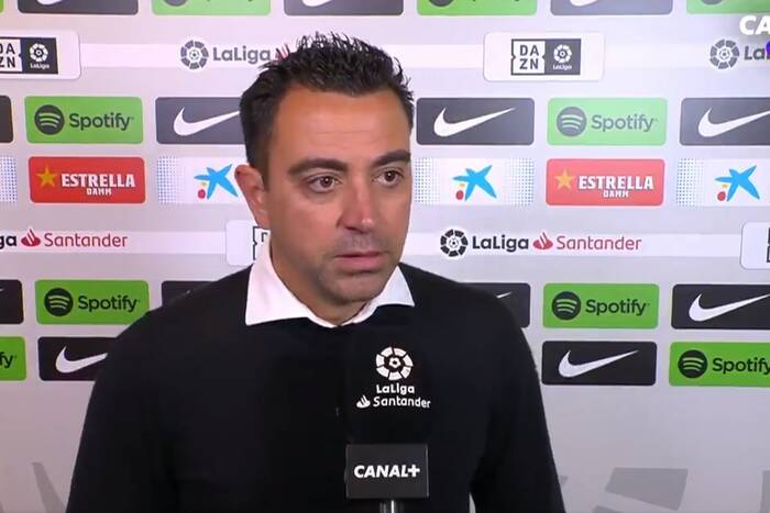 "Zmienił historię FC Barcelony". Xavi stanął przed kamerą i zaczął wychwalać Lewandowskiego. Niezwykłe słowa "Zmienił historię FC Barcelony". Xavi stanął przed kamerą i zaczął wychwalać Lewandowskiego. Niezwykłe słowa