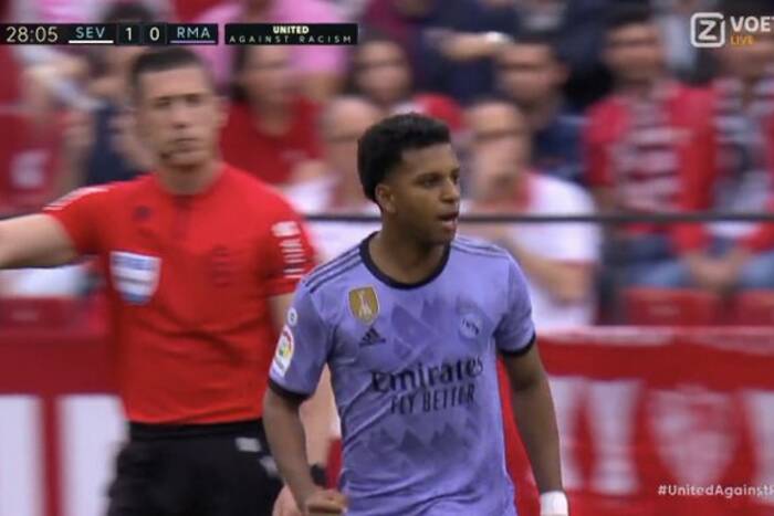 Dublet Rodrygo, piękny gol Brazylijczyka z rzutu wolnego! Real Madryt pokonał Sevillę [WIDEO]