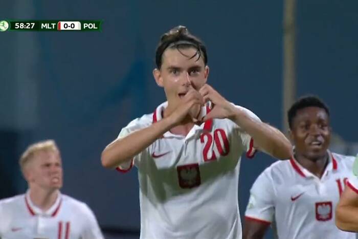 Słodko-gorzkie zwycięstwo Polski U19 na mistrzostwach Europy. Biało-czerwoni skomplikowali swoją sytuację Słodko-gorzkie zwycięstwo Polski U19 na mistrzostwach Europy. Biało-czerwoni skomplikowali swoją sytuację