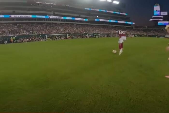 Piłkarz Premier League miał na sobie kamerę. Tak wyglądał mecz z jego perspektywy [WIDEO]