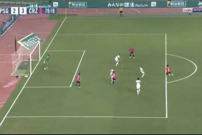 Shinji Kagawa pogrążył PSG. Efektowna bramka weterana przeciwko mistrzom Francji [WIDEO]