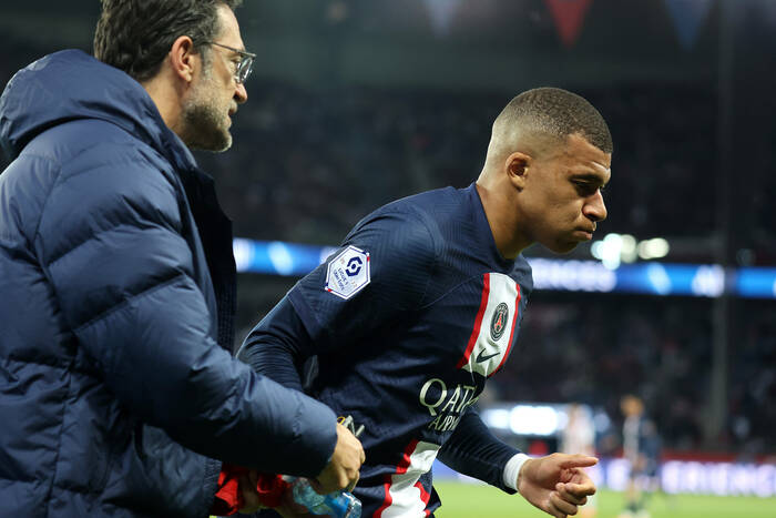 Kylian Mbappe powitał Ousmane'a Dembele w PSG. Gwiazdor cieszy się na rychłą współpracę
