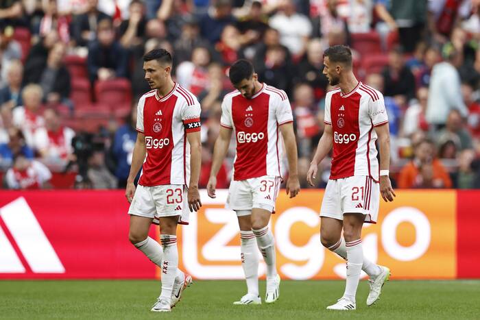 Ajax szoruje dno ligi holenderskiej. Ogłoszono nowego trenera. Wielkie nazwisko, osiągnięcia już nie