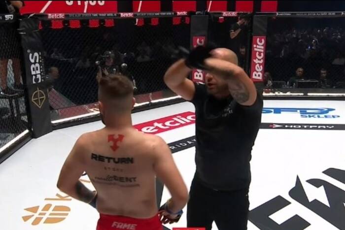 Jednostronny pojedynek znanych streamerów na Fame MMA. Faworyt nie zawiódł [WIDEO]