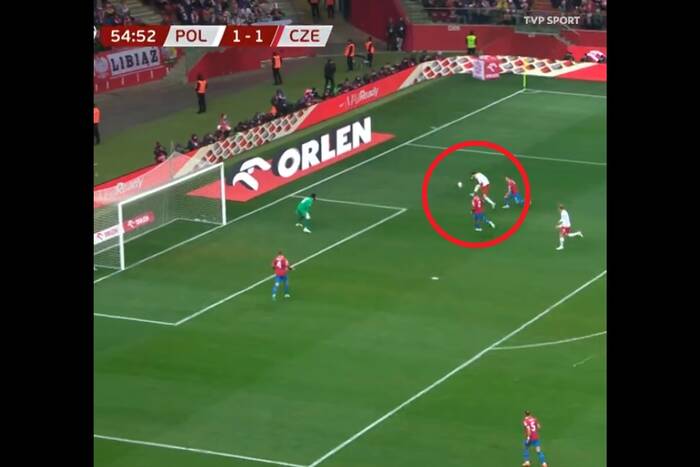 Lewandowski wyspowiadał się ze zmarnowanej sytuacji. "Teraz można być mądrym" Lewandowski wyspowiadał się ze zmarnowanej sytuacji. "Teraz można być mądrym"