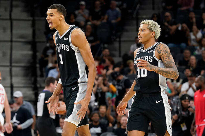 Kapitalny występ Wembanyamy nie pomógł, Sochan znów zawiódł. Trwa fatalna seria San Antonio Spurs [WIDEO]