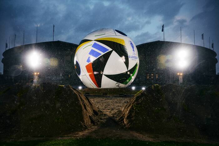 Oto oficjalna piłka EURO 2024. Rewolucyjne zmiany, prezentacja z pompą. Też może przejść do historii