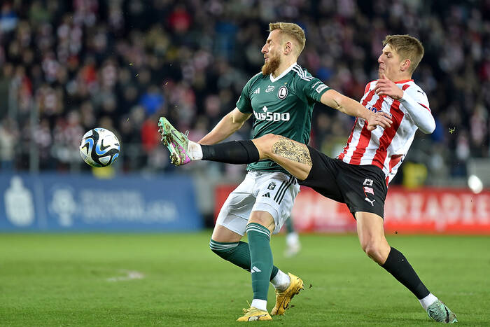 Legia zatrzymała się na "Pasach"! Cracovia wygrała na koniec roku [WIDEO]
