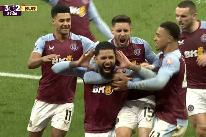 Duża ulga Aston Villi, mogła sensacyjnie stracić punkty. Pięć goli i nowy wicelider Premier League [WIDEO]