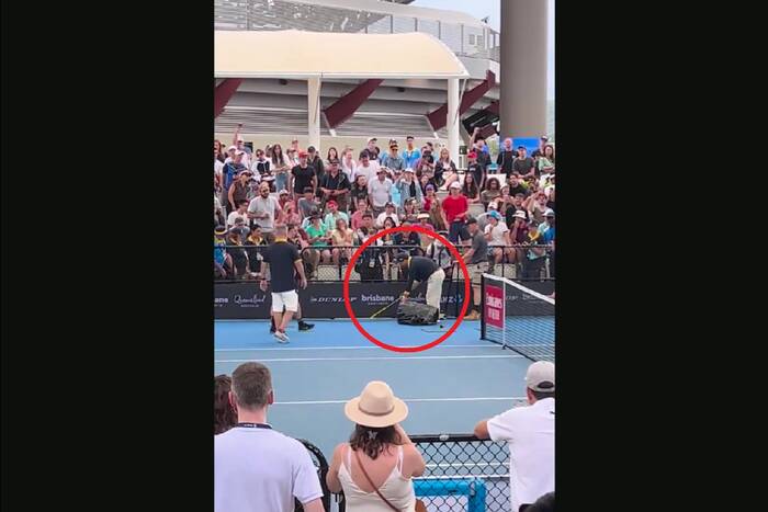 Niespodziewany gość przerwał mecz tenisowy. Gwiazdor był w śmiertelnym niebezpieczeństwie [WIDEO]