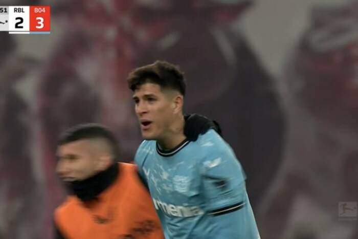 Bayer Leverkusen coraz bliżej mistrzostwa! Niesamowite zwycięstwo w hicie Bundesligi [WIDEO]