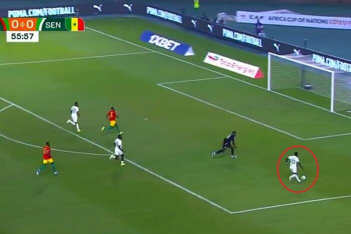 Koszmarne pudło Sadio Mane w Pucharze Narodów Afryki! Senegalski gwiazdor nie trafił na pustą bramkę [WIDEO]