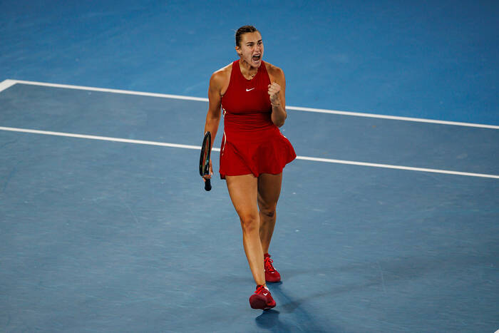Wielkie zwycięstwo Aryny Sabalenki! Jest w finale Australian Open, obrona tytułu o krok [WIDEO]