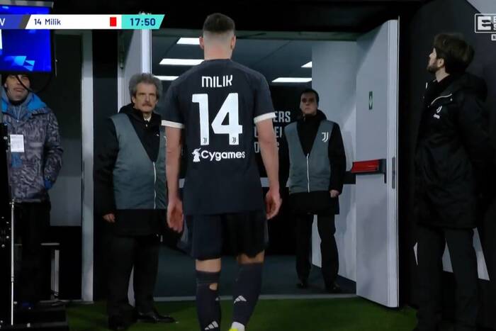 Arkadiusz Milik z czerwoną kartką w meczu Juventusu! Brutalny faul polskiego napastnika [WIDEO]