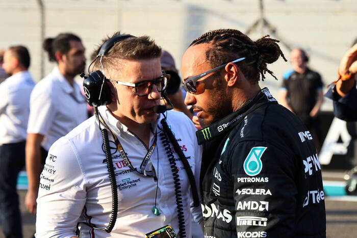 Oto następca Lewisa Hamiltona w Mercedesie? Czołowy kierowca F1 gotów zająć miejsce Brytyjczyka