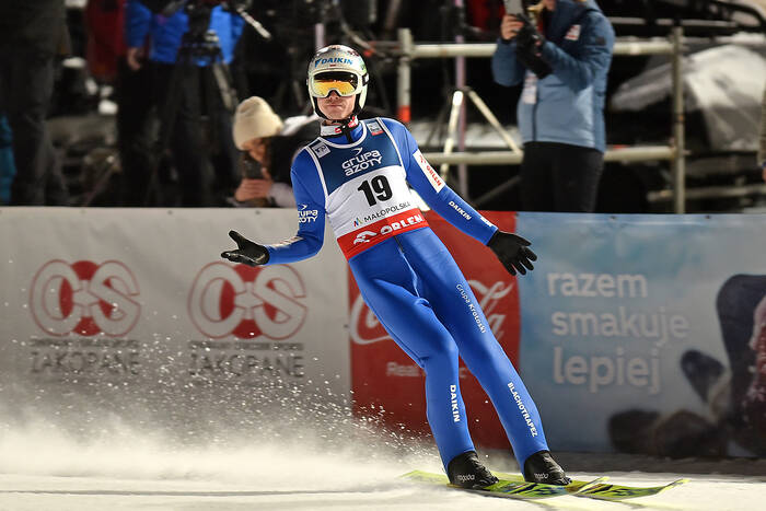 Aleksander Zniszczoł mógł zająć miejsce na podium. Niesamowita historia w konkursie drużynowym