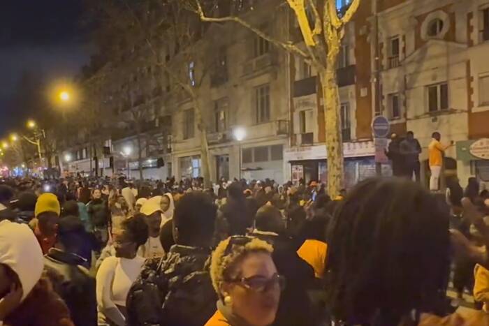 Kibice opanowali ulice… Paryża. Szalone sceny po finale Pucharu Narodów Afryki [WIDEO]