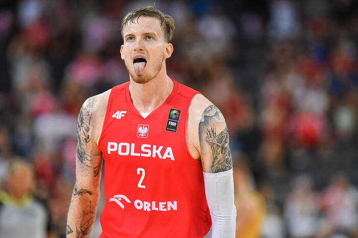 Polscy koszykarze bez szans w starciu z faworytami. Mentalne wsparcie Sochana na niewiele się zdało [WIDEO]