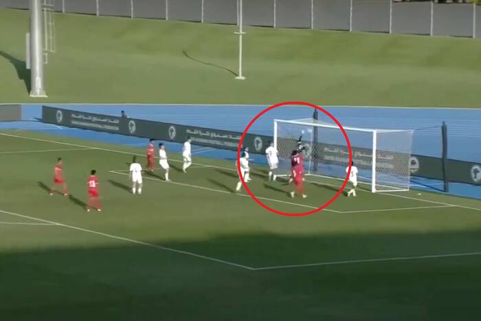 Spektakularny gol bezpośrednio z rzutu rożnego. Piłka znalazła się za kołnierzem bramkarki [WIDEO]