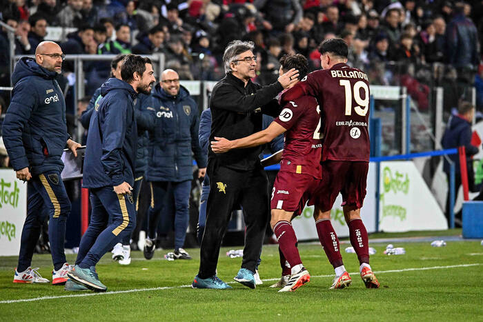 Asystent trenera Torino został przyłapany w krzakach. Szpiegował AS Romę