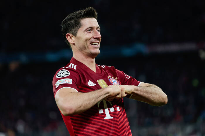 Lewandowski wśród legend. Wybrano najlepsza jedenastkę w historii Bayernu