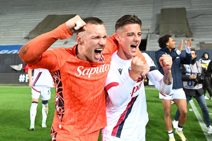 Bologna górą w polskim meczu w Serie A. Aż pięciu biało-czerwonych pojawiło się na boisku [WIDEO]