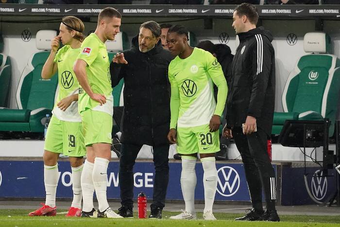 Szefowie Wolfsburga nie wytrzymali. Radykalna decyzja w klubie Jakuba Kamińskiego