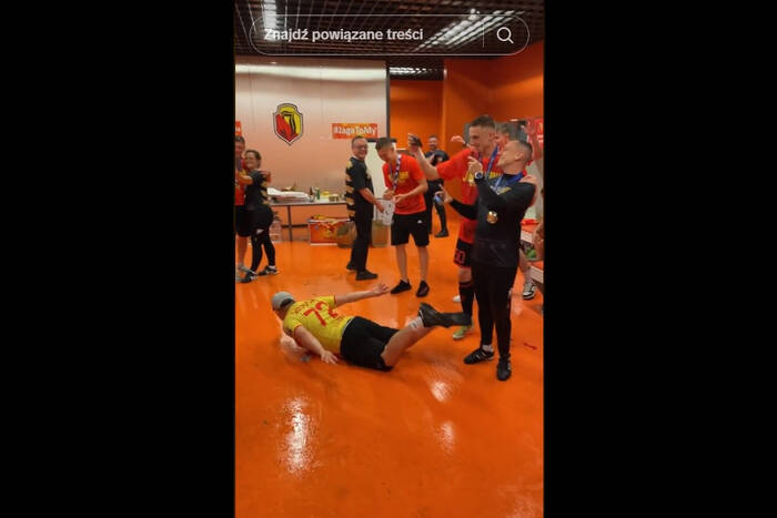Tak Jagiellonia świętowała mistrzostwo. Byliśmy w szatni [WIDEO]